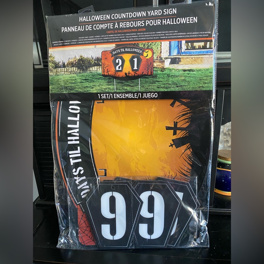 Halloween countdown yard sign - Picture 2 of 4